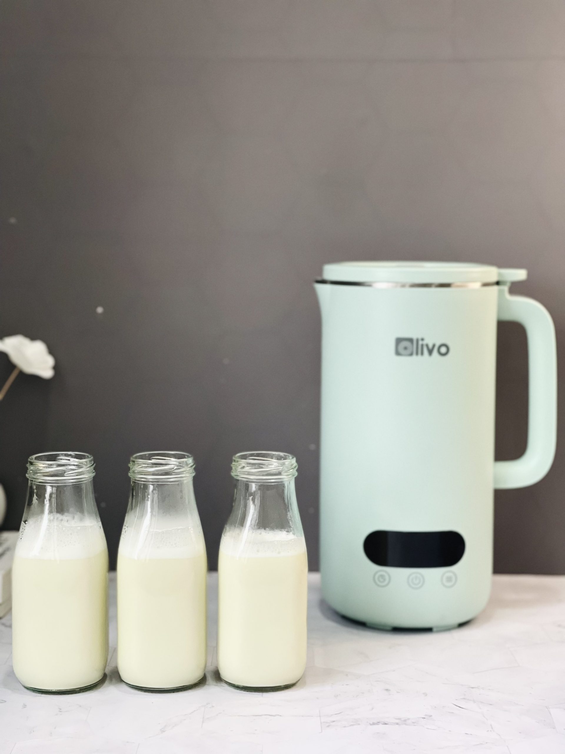 máy làm sữa hạt OLIVO CB1000 nấu 250g sữa đậu nành